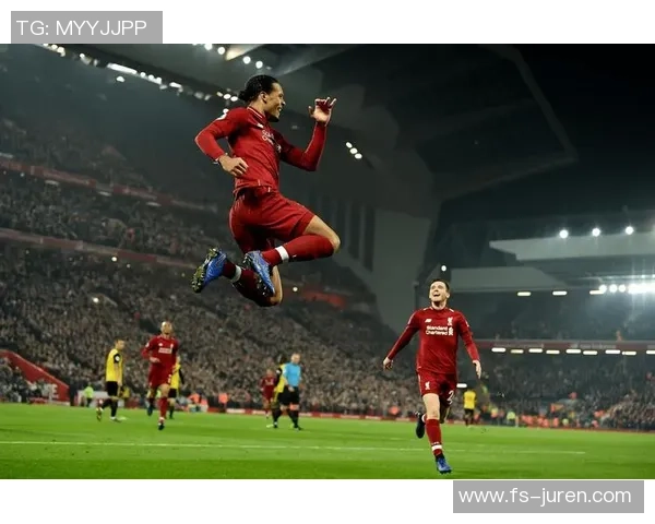 足球明星浩克健硕身材揭秘如何塑造完美体型与运动表现