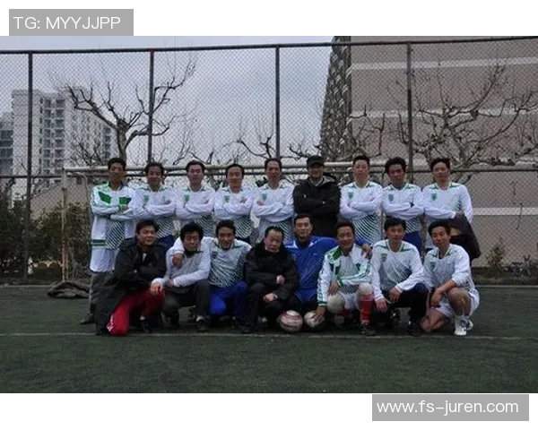 黄军独家分享网球技巧与心得助你提升球技与比赛表现 黄军独家分享网球技巧与心得助你提升球技与比赛表现