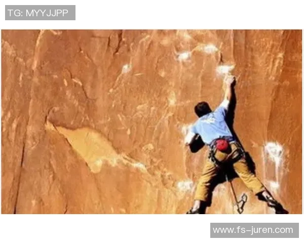 攀岩装备选购：头盔推荐_1